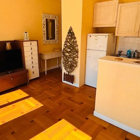 Terrace 1 Bedroom - Negresco Apartman *