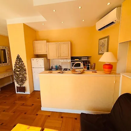 Terrace 1 Bedroom - Negresco Apartman *